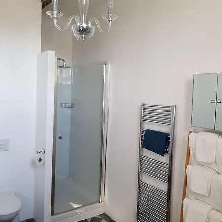 La Petite Maison דירה בוזיג